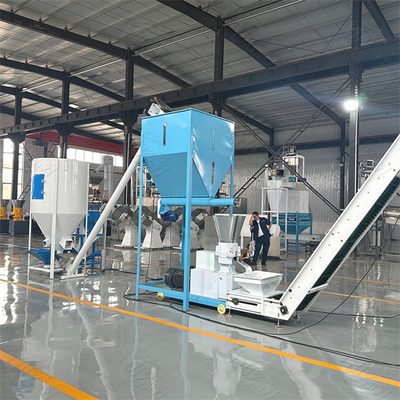 Blue Small Animal Poultry Feed Pellet Machine Granulator 30kw 1200kg/ H