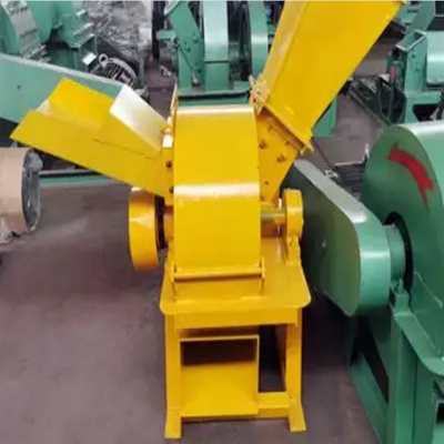 wood crusher machine mobile crusher Portable diesel engine drive wood crusher machine to make sawdust