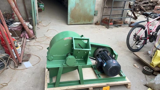 Industrial Wood Sawdust Making Machine With High Efficiency