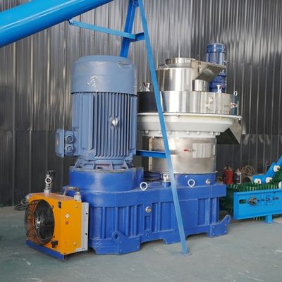2-12mm Wood Pellets Machine Animal Feed Processing Machine Diesel Engine For Chicken