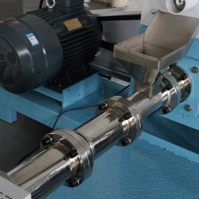 Dustproof Fish Feed Pellet Machine Processing 250kg/ H 18.5kw Snack Puff Maker