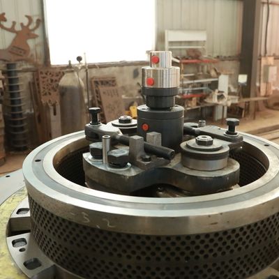 Flat Die Wood Pellets Machine 1100kg/ H 800kg/ H Energy Saving Rustproof