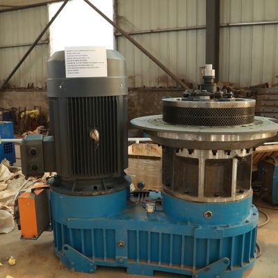 220V 22kw Poultry Feed Cotton Stalk Pellet Machine Mill High Stability