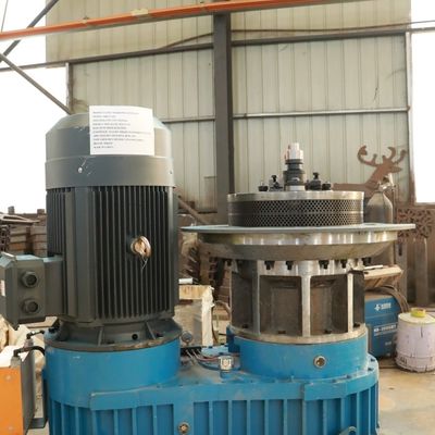 Biomass Wood Sawdust Making Machine Vertical Ring Die Pellet Mill With CE Certificate