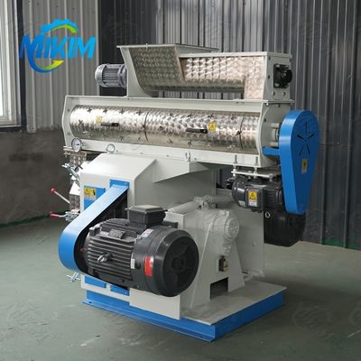 350-450kg/H Small Electric Poultry Feed Pellet Machine For Premium Feed Products