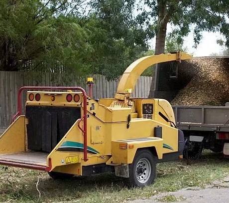 Self Powered 12.5ft Wood Chipper Machine Hydraulic Feed Wearproof 2