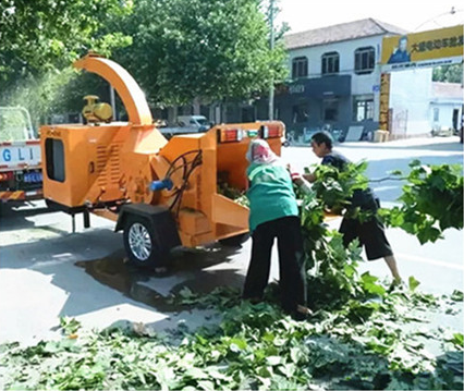 Self Powered 12.5ft Wood Chipper Machine Hydraulic Feed Wearproof 3